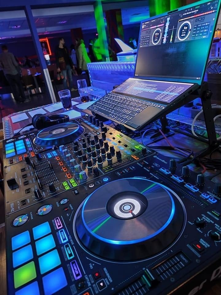 WET & WILD RAVE PARTY image 2