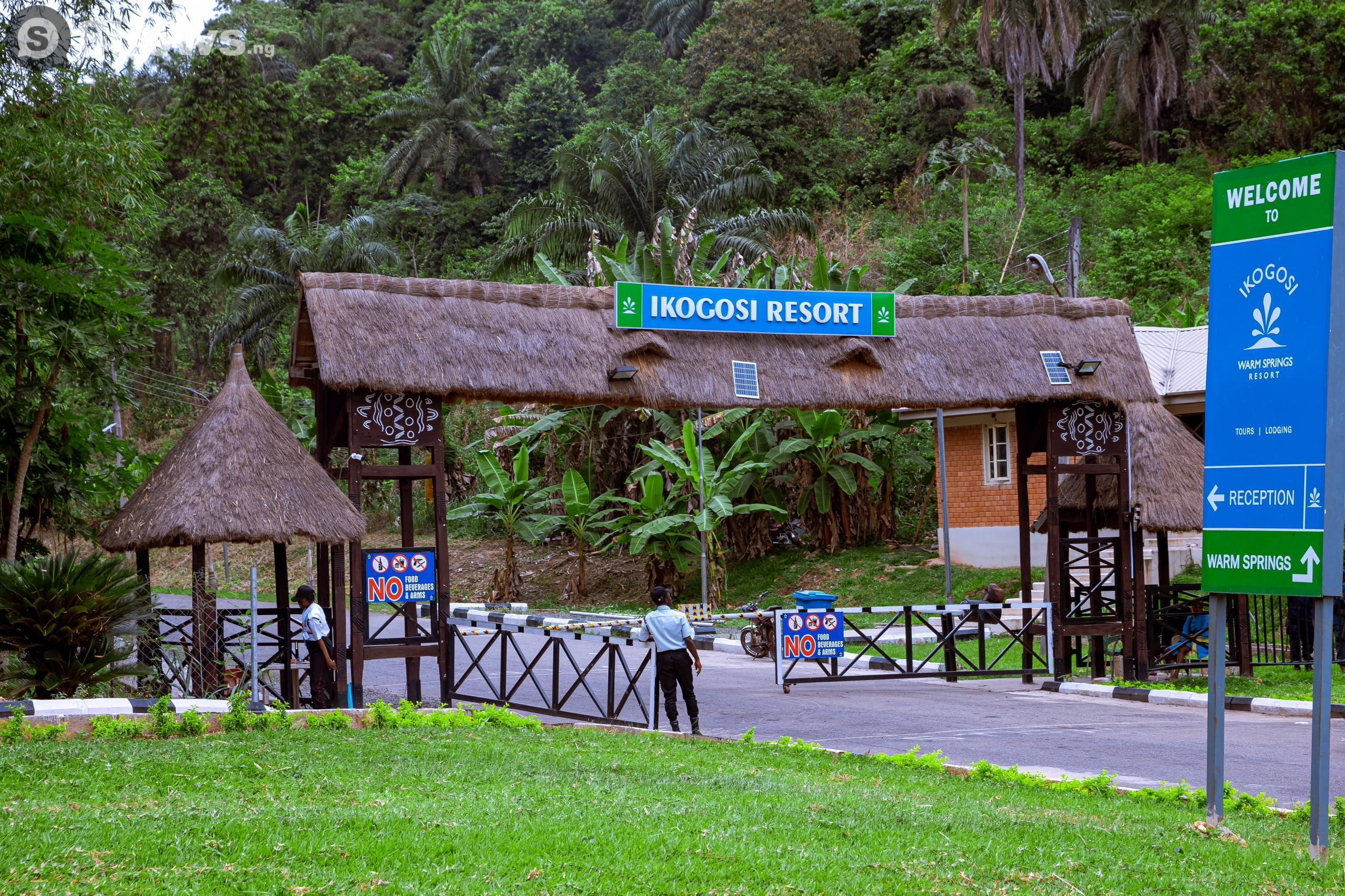 A Tour Trip With HENNIE image 3